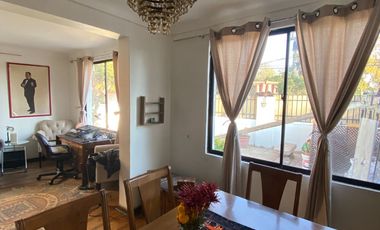 En venta casa estilo Colonial en la comuna de La Cisterna