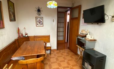 En venta casa estilo Colonial en la comuna de La Cisterna