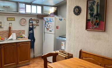 En venta casa estilo Colonial en la comuna de La Cisterna