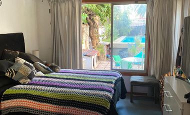 En venta casa estilo Colonial en la comuna de La Cisterna