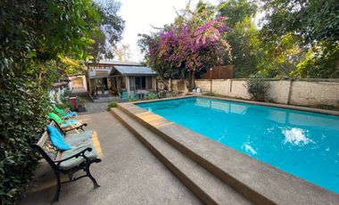 En venta casa estilo Colonial en la comuna de La Cisterna