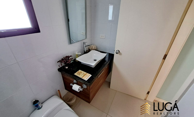 Departamento primera línea al mar en venta, sector playa murciélago, cerca a Mall del Pacifico, Manta Ecuador