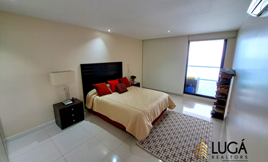Departamento primera línea al mar en venta, sector playa murciélago, cerca a Mall del Pacifico, Manta Ecuador