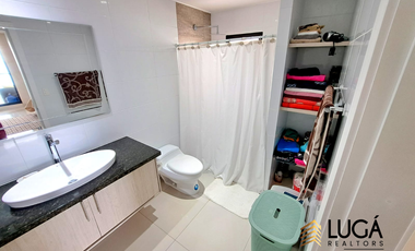 Departamento primera línea al mar en venta, sector playa murciélago, cerca a Mall del Pacifico, Manta Ecuador