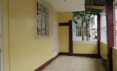 CASA DE 6 DEPARTAMENTOS EN PORTETE