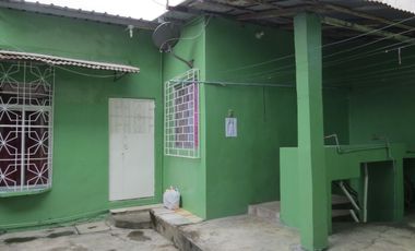 CASA DE 6 DEPARTAMENTOS EN PORTETE