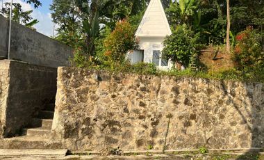 Villa 350 Juta Kawasan Wisata Kemuning Karanganyar