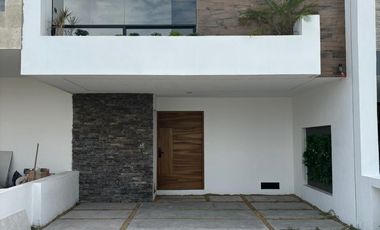 Venta de Casa Nueva en Cañadas del Bosque