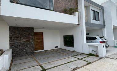 Venta de Casa Nueva en Cañadas del Bosque