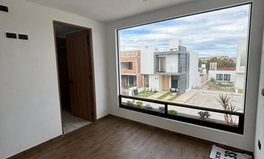 Venta de Casa Nueva en Cañadas del Bosque