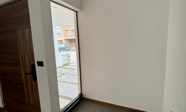 Venta de Casa Nueva en Cañadas del Bosque