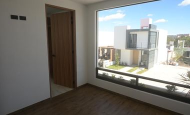 Venta de Casa Nueva en Cañadas del Bosque