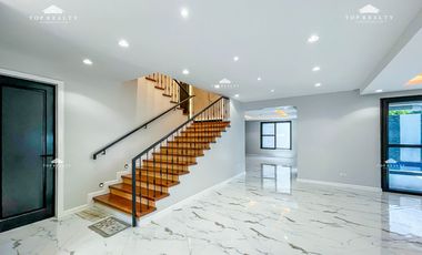 Porto Portofino South Las Pinas City Metro Manila House for Sale