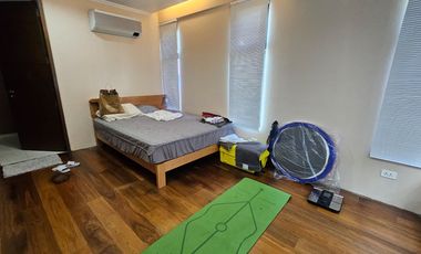 5BR House and Lot For Sale in Mckinley Hill Village