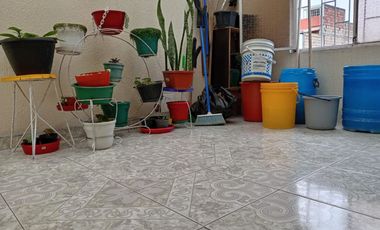 CASA RENTANDO EN VENTA MOSQUERA, C/MARCA, COL