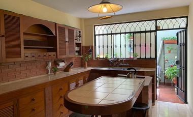 OPORTUNIDAD!! Venta Av. Principal, Surquillo