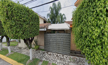 Venta de Acogedora Casa en Venta con buena iluminación localizada en paseo de los burgos Num. Ext. 67 Num. Int. S/N  Colonia Burgos C.P. 62584, Morelo