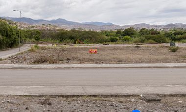Se vende lote en Catamayo en la Urbanización Ciudad de Sol