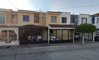 REMATE DE CASA EN PARQUES DEL NILO 2DA SECCION GUADAJARA JALISCO