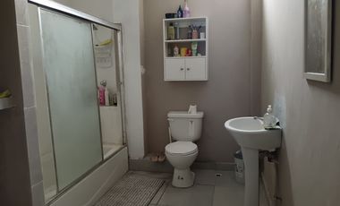 Venta de Casa en Colinas de la Alborada, 5 dormitorios, garaje cerrado