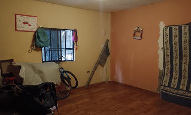 Venta de Casa en Colinas de la Alborada, 5 dormitorios, garaje cerrado