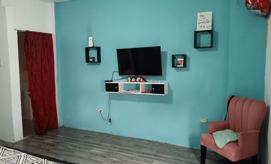 Venta de Casa en Colinas de la Alborada, 5 dormitorios, garaje cerrado