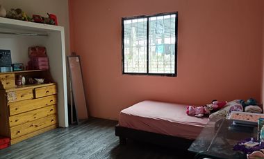 Venta de Casa en Colinas de la Alborada, 5 dormitorios, garaje cerrado