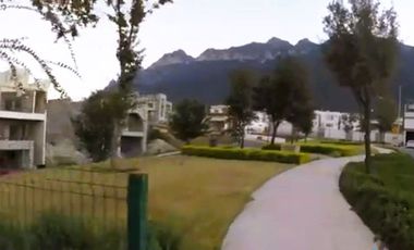 Terreno en Venta  Cumbres Santoral III