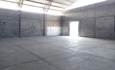 Bodega de alquiler en la Vía Durán-Boliche, Compejo de Bodegas, 350 m2.