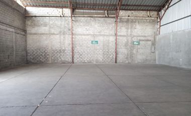 Bodega de alquiler en la Vía Durán-Boliche, Compejo de Bodegas, 350 m2.