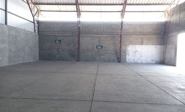 Bodega de alquiler en la Vía Durán-Boliche, Compejo de Bodegas, 350 m2.