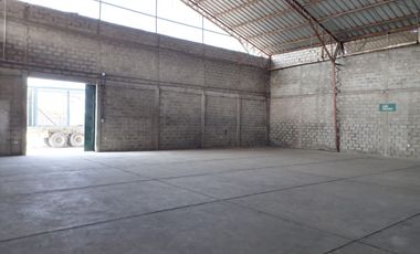Bodega de alquiler en la Vía Durán-Boliche, Compejo de Bodegas, 350 m2.