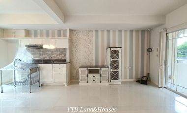 2-storey townhome for sale in Villaggio Bangna (Abac Bangna), Front of the house facing north,  near the clubhouse, special price