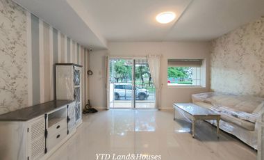 2-storey townhome for sale in Villaggio Bangna (Abac Bangna), Front of the house facing north,  near the clubhouse, special price