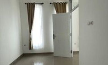 For sale : 2-storey house Classica Town House Gunung Putri