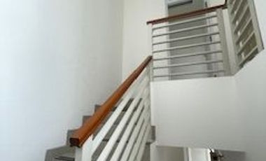 For sale : 2-storey house Classica Town House Gunung Putri