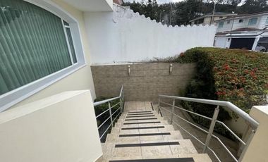 Venta amplia casa 3 dormitorios en la Urbanización El Condado