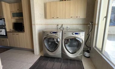 Venta amplia casa 3 dormitorios en la Urbanización El Condado