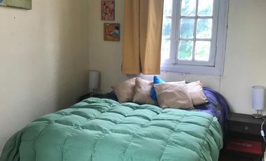 Casa En Venta En Pasaje Cerrado, Excelente Estado !!