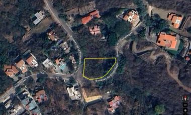 LAS CAÑADAS TERRENO EN VENTA EN ESQUINA EN ZONA BOSCOSA