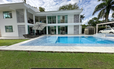 Amplia casa campestre en la vereda vanguardia