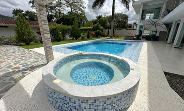 Amplia casa campestre en la vereda vanguardia