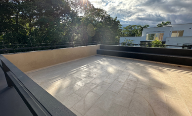 Casa moderna en medio del bosque en exclusivo en el condominio casa de campo en Restrepo