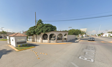 CASA EN VENTA EN QUINTAS DEL DESIERTO -SF