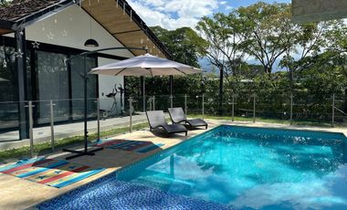 FINCA VILLA ESMERALDA SE PUEDE ALQUILAR FINES DE SEMANA Y PUENTES.