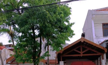 Rumah disewakan di Dukuh Pakis, Surabaya