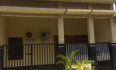 Rumah 2 Lantai Gkb Manyar Gresik
