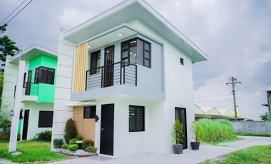 For Sale House and Lot with Balcony and Carport Near Clark Pampanga
