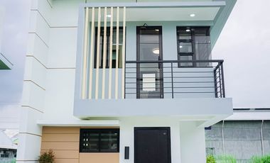 For Sale House and Lot with Balcony and Carport Near Clark Pampanga