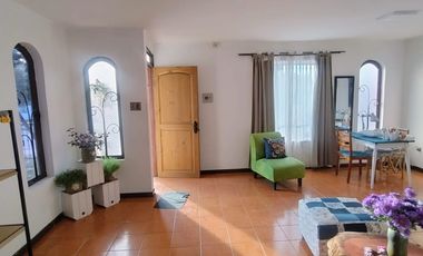 VENDE 4 DORMITORIOS 2 BAÑOS, ANGOL
